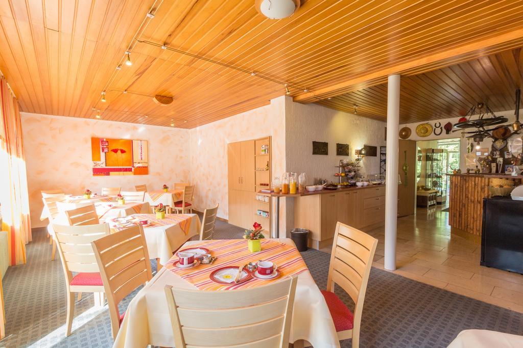 Hotelpension Schroeder ヴィリンゲン エクステリア 写真