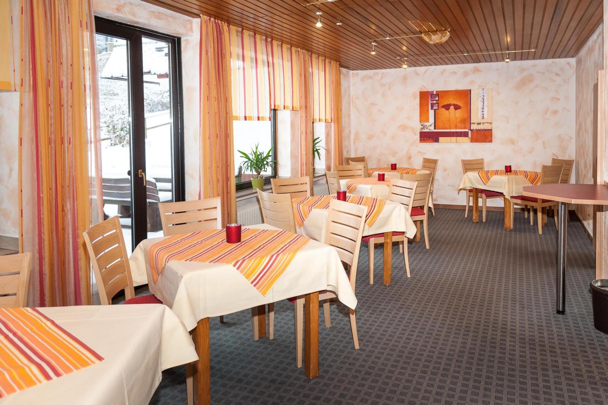 Hotelpension Schroeder ヴィリンゲン エクステリア 写真
