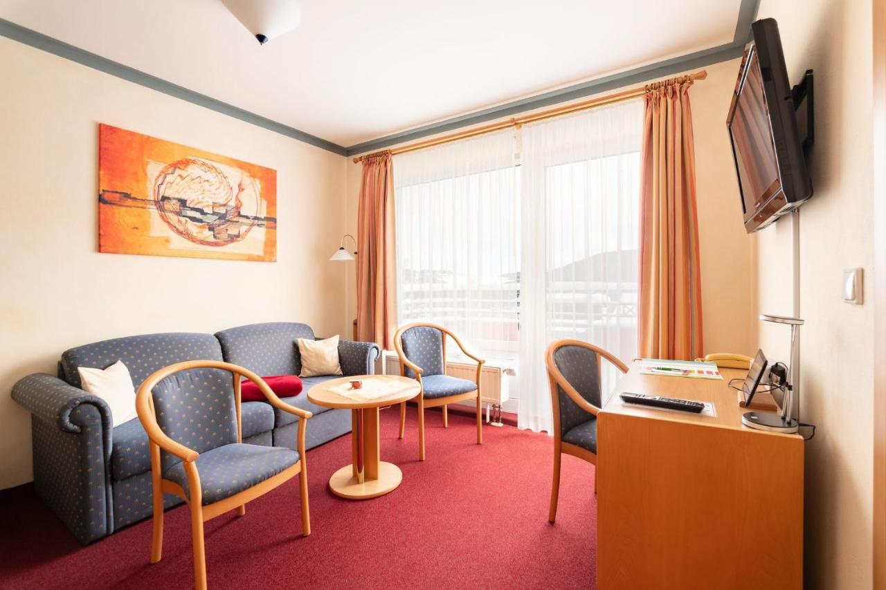 Hotelpension Schroeder ヴィリンゲン エクステリア 写真